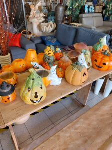 Tweedehands halloweenversiering pompoenen en lichtjes
